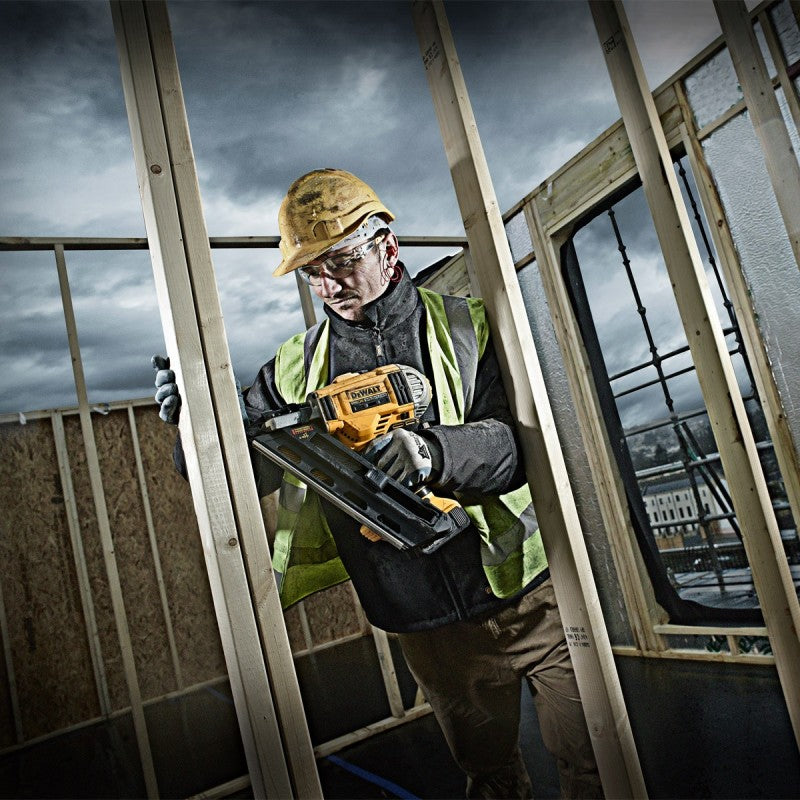  Cloueur DEWALT DCN692P2