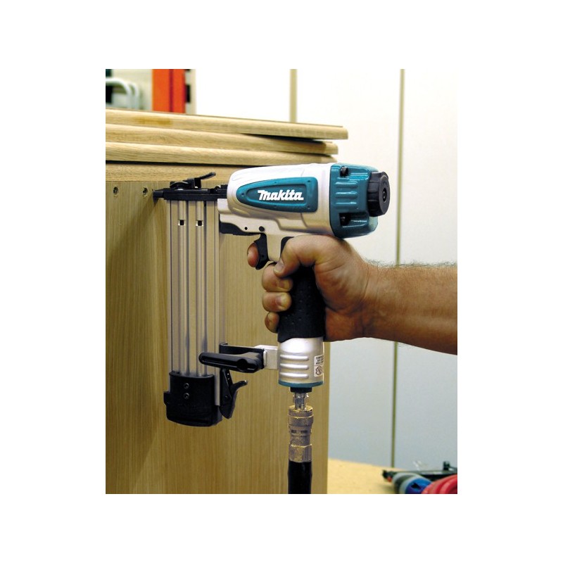  MAKITA AF505N