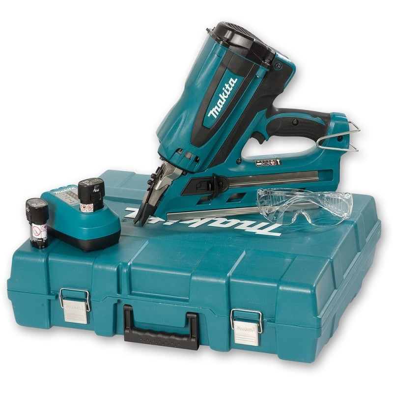  Makita GN900SE