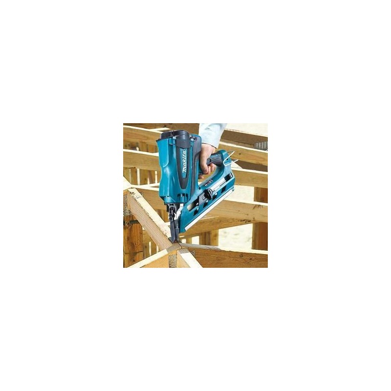  Makita GN900SE